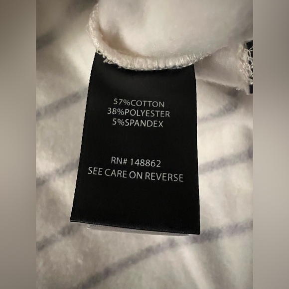 NWT Fleece V-Neck Sweatshirt. Size 00. - Picture 6 of 12